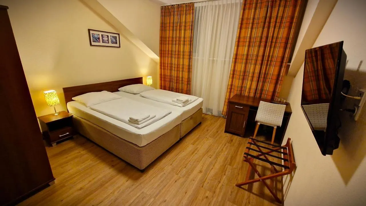 ***  Mikon Eastgate Hotel - City Centre Berlin Germany